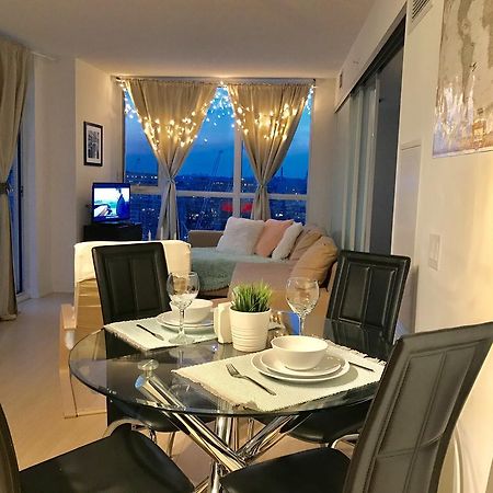 Simply Comfort. Amazing Downtown Apartments Торонто Экстерьер фото
