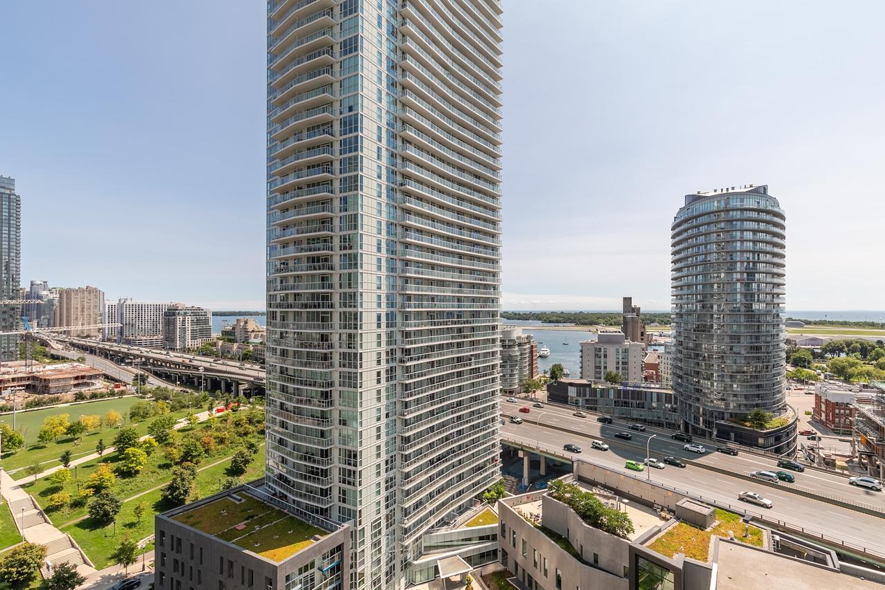 Simply Comfort. Amazing Downtown Apartments Торонто Экстерьер фото