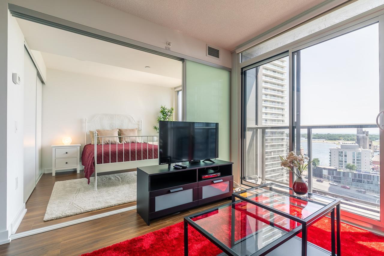 Simply Comfort. Amazing Downtown Apartments Торонто Экстерьер фото