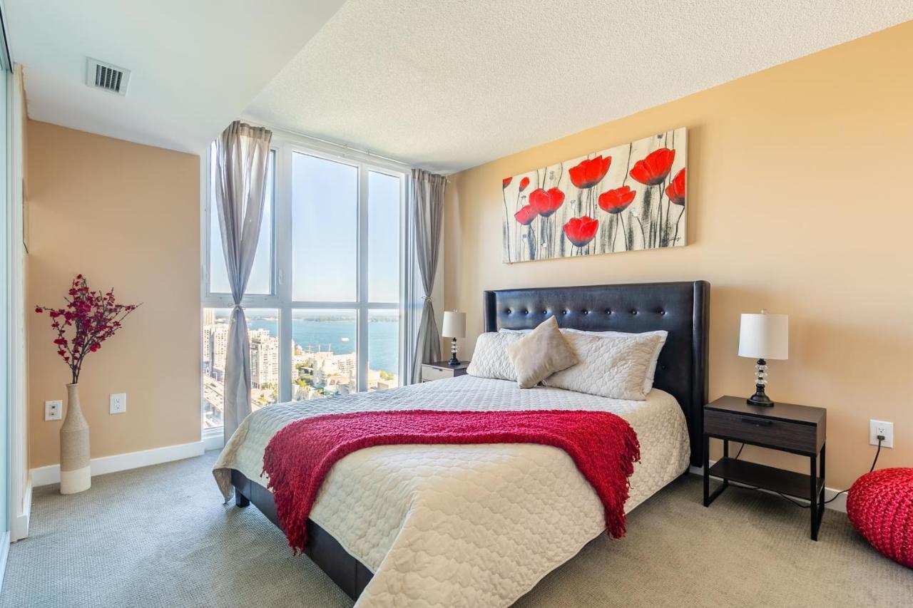 Simply Comfort. Amazing Downtown Apartments Торонто Экстерьер фото