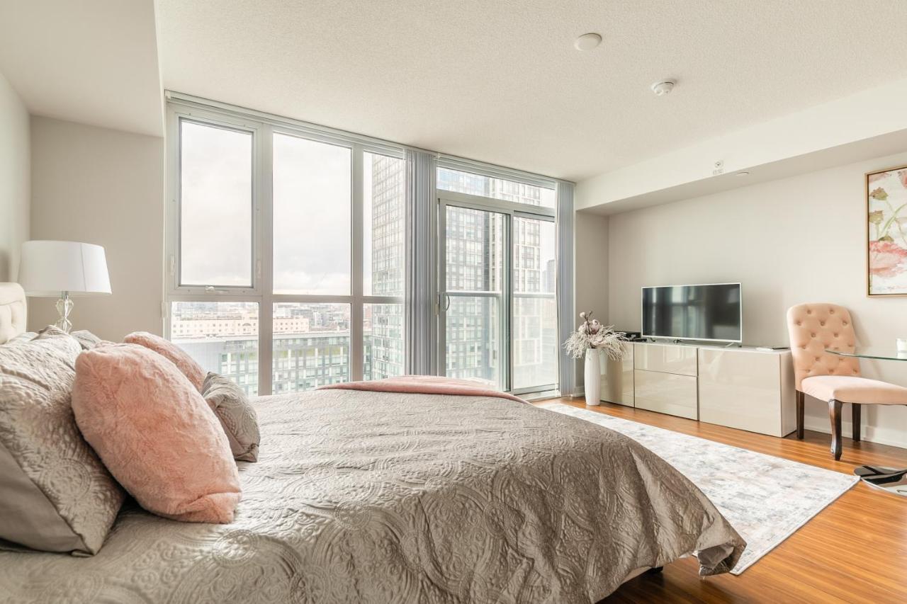 Simply Comfort. Amazing Downtown Apartments Торонто Экстерьер фото