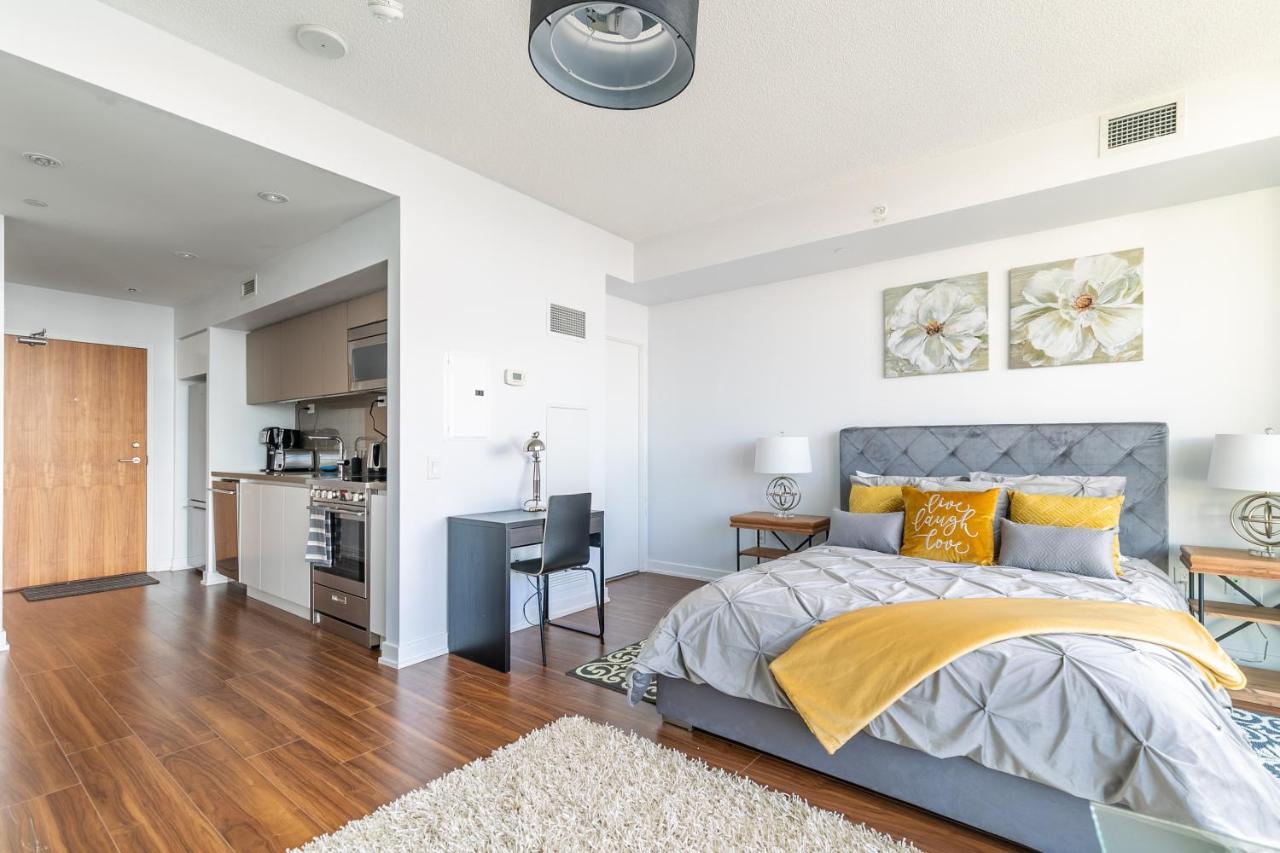 Simply Comfort. Amazing Downtown Apartments Торонто Экстерьер фото