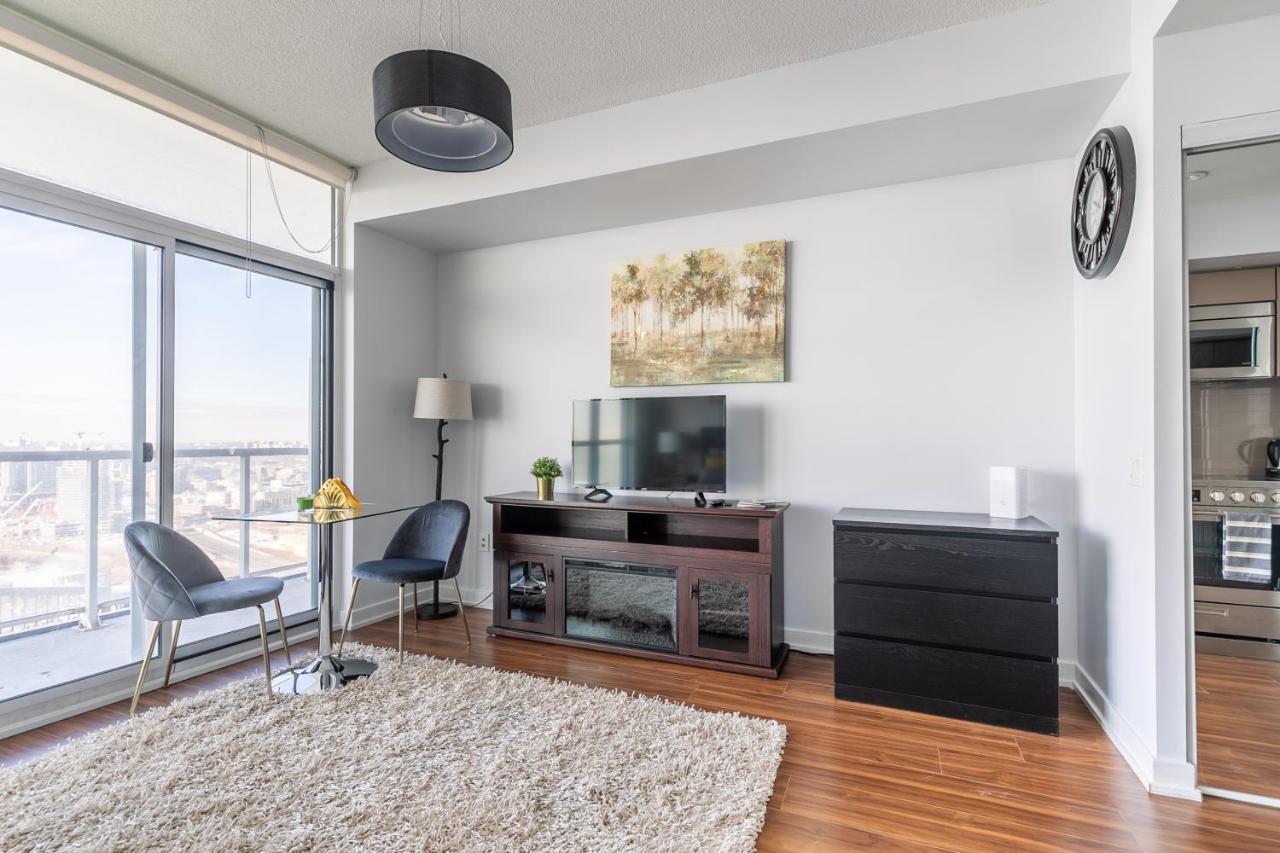 Simply Comfort. Amazing Downtown Apartments Торонто Экстерьер фото